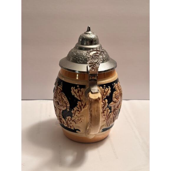 'Berchtesgaden' German Stein with 2" Lid. Hand Painted in Western Germany 5 inch - Picture 7 of 12